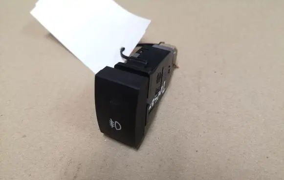 Fog light switch