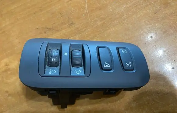 Renault Megane II Light switch