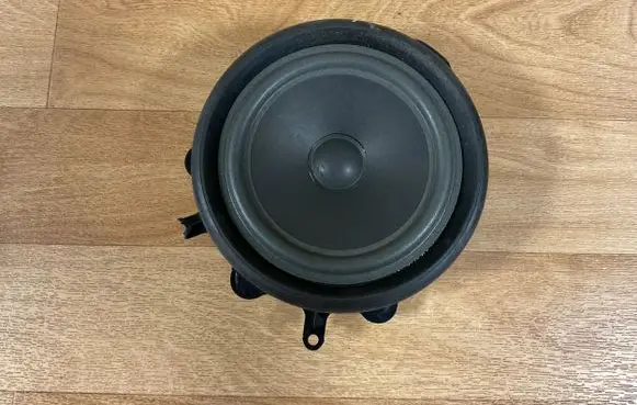 Audi A4 S4 B7 8E 8H Front door speaker 8E0035411 4485126 4910410300
