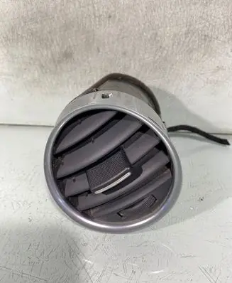 Audi A4 S4 B6 8E 8H Dash center air vent grill 8h0820951d