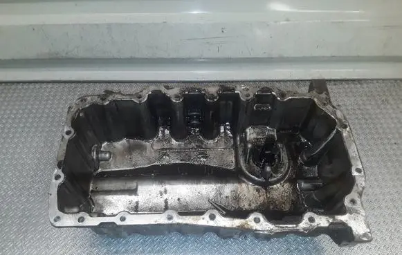 Volkswagen PASSAT B6 Oil sump 03G103603