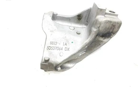 Engine mounting bracket