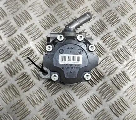 Iveco Daily 6th gen Power steering pump 504243641 7693955604