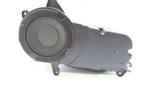 Hyundai Santa Fe Subwoofer speaker 963502B600