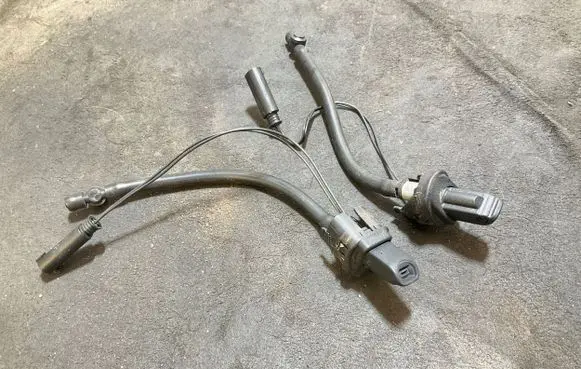 Land Rover Discovery Sport Windshield washer spray nozzle 