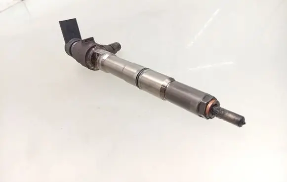 Volkswagen Golf VI Fuel injector 03L130277B