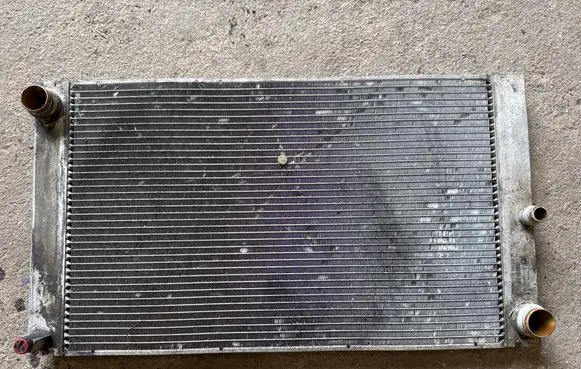 BMW 7 E65 E66 Coolant radiator 2248478