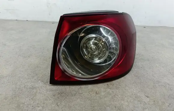 Volkswagen Golf Plus Rear/tail lights 5M0945096N