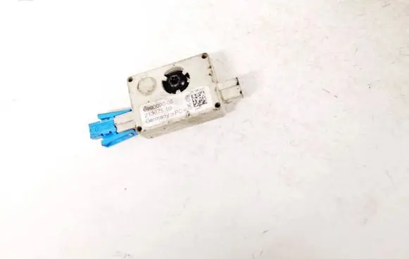 Antenna control unit