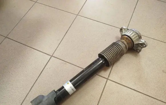 BMW 5 GT F07 Rear shock absorber/damper 735128140891