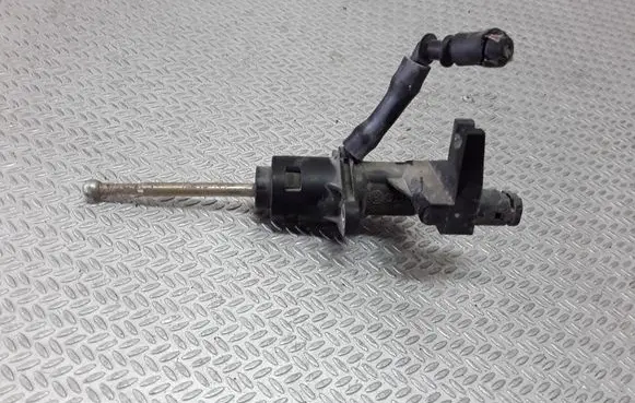 Clutch master cylinder