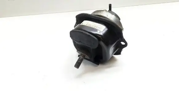 BMW X5 E70 Engine mount bracket 6773817 P677381701