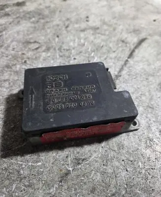 Mercedes-Benz 190 W201 Airbag control unit/module 0285001050 0038200610