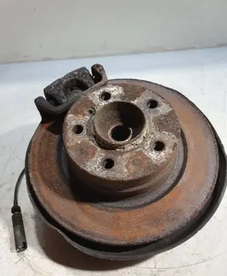 BMW 3 E90 E91 Rear wheel hub spindle/knuckle 6761580