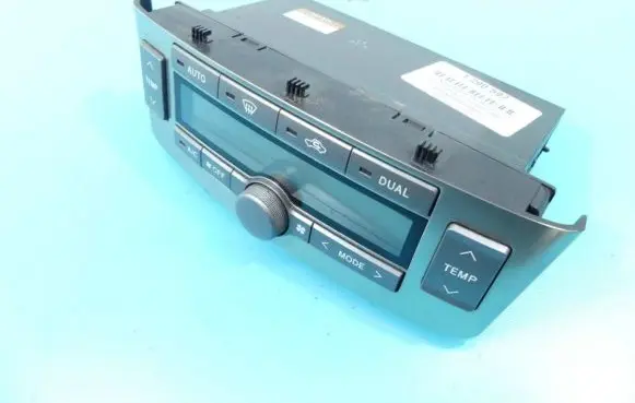 Toyota Avensis T250 Climate control/heater control trim 55900-05202 IMPRK1290597