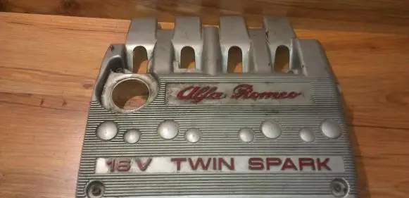 Engine cover (trim)