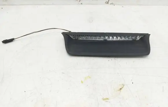 Opel Omega B2 Third/center stoplight 90565418