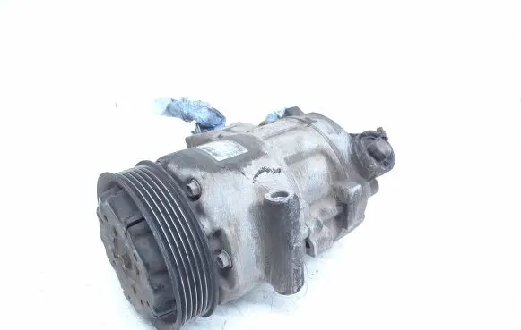 Volkswagen Polo Air conditioning (A/C) compressor (pump) 6Q0820803D
