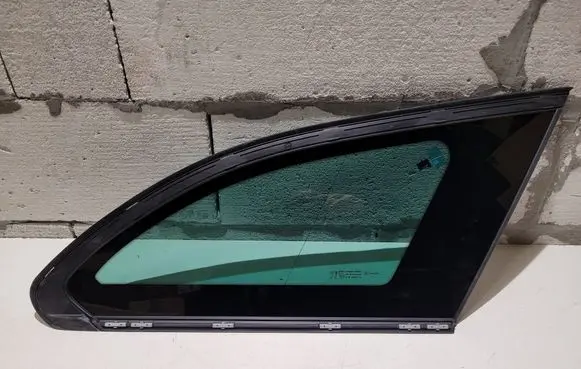 Peugeot 508 Rear side window 856807