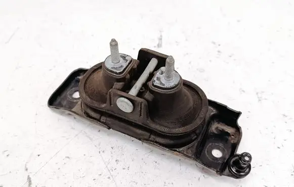 Chrysler Town u0026 Country V Engine mount bracket P05273994AB 04880496