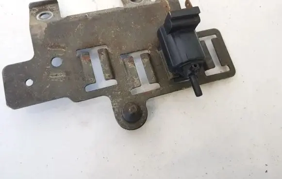 Mazda 121 Turbo solenoid valve K5T43171 FE65A