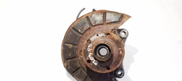 Front wheel hub