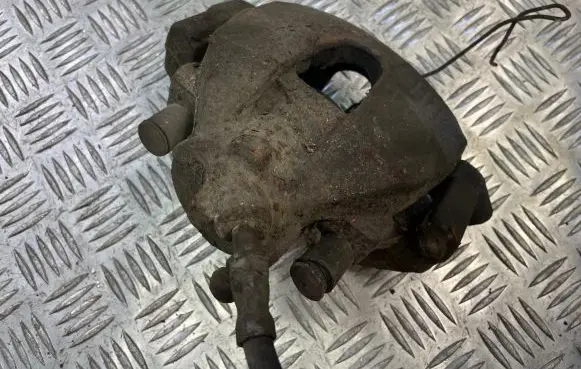 Ford C-MAX I Front brake caliper