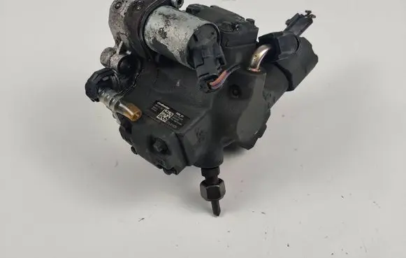 Volvo S40 Fuel injection high pressure pump 9685705080 A2C27100268