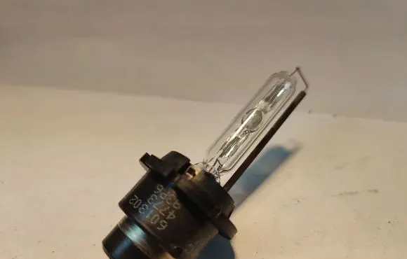 Mercedes-Benz B W245 Xenon bulb 601302 66040