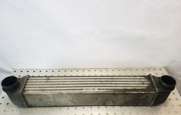 BMW 5 E39 Intercooler radiator 17512247359