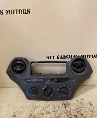 Toyota Yaris Climate control unit 759147-7011