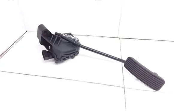 Opel Zafira A Accelerator throttle pedal 9202343