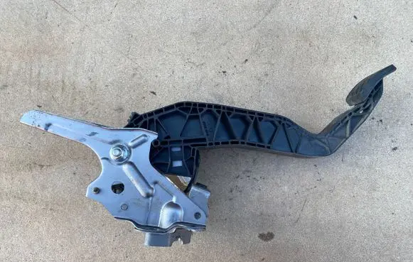 Suzuki SX4 S-Cross Clutch pedal 4980061M60 4980061M60000
