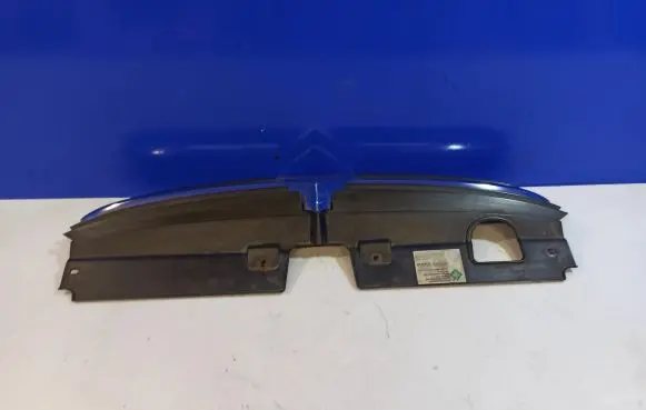 Citroen C5 Front bumper upper radiator grill 9636751980