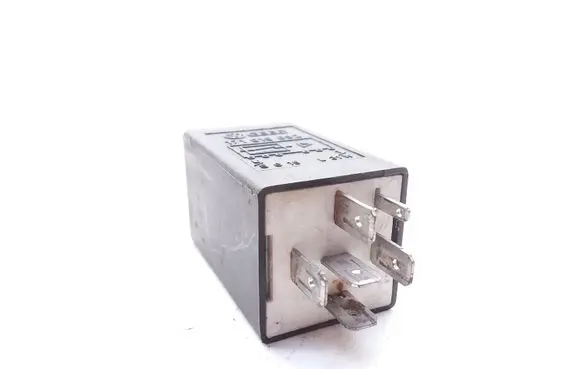 Volkswagen PASSAT Hazard warning light relay 171919092 371279466