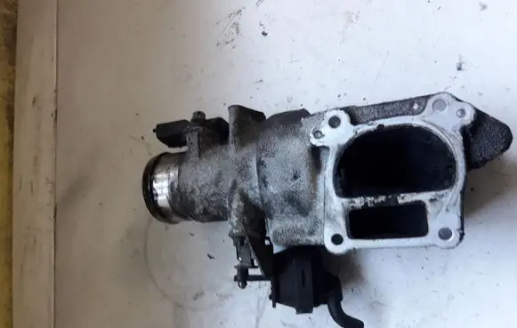 Opel Vectra C Engine shut-off valve 