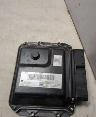 Opel Astra H Engine control unit/module 55577647 Mb2758008884