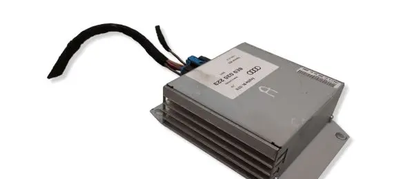 Audi A4 S4 B7 8E 8H Sound amplifier 8E9035223