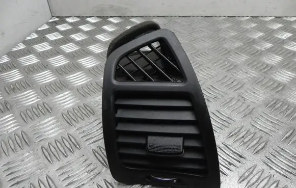 KIA Sorento Rear air vent grill 974902P000