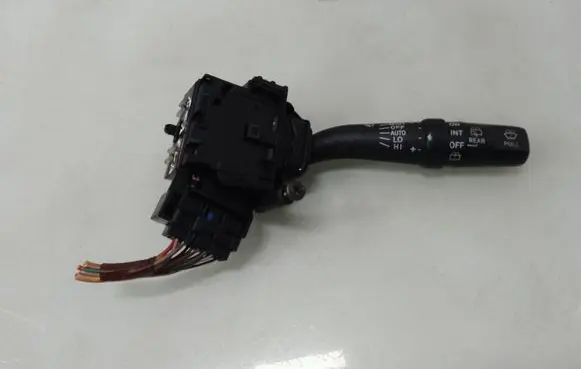Toyota Corolla E120 E130 Wiper control stalk 173654LH