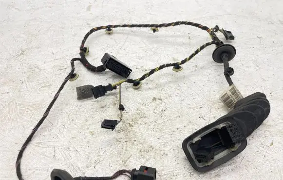 Skoda Octavia Mk2 (1Z) Front door wiring loom 1Z0161M