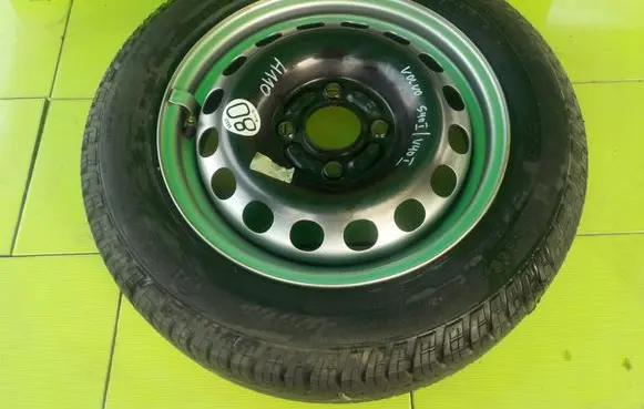 Volvo S40 R15 spare wheel