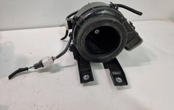 Toyota C-HR I Heater fan/blower G923047080 BASF510B33 1906006379