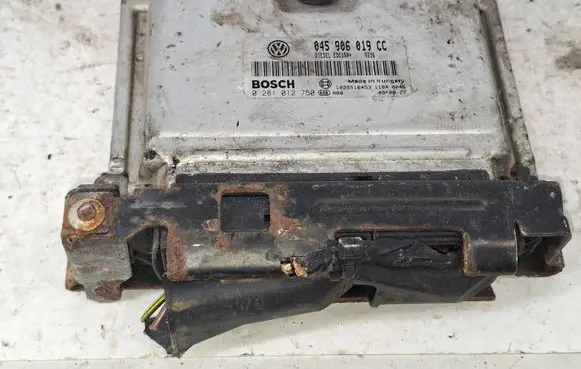 Skoda Roomster (5J) Engine control unit/module 045906019CC 1039S16453 0281012750