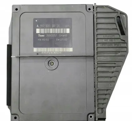 Chrysler Crossfire Central body control module A1938200026