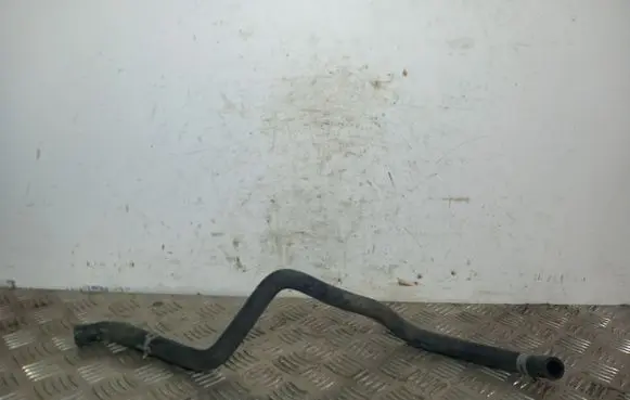 Coolant pipe/hose