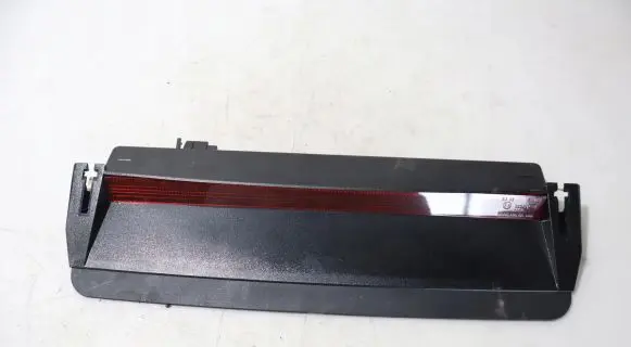 Volkswagen PASSAT B6 Third/center stoplight