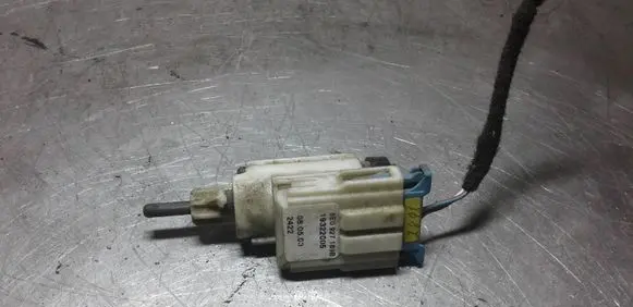 Volkswagen Transporter - Caravelle T5 Brake pedal sensor switch 8E0927189B 2422 19322005