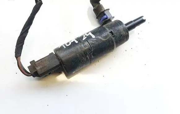 BMW X1 E84 Headlight washer pump 837743003 13264011