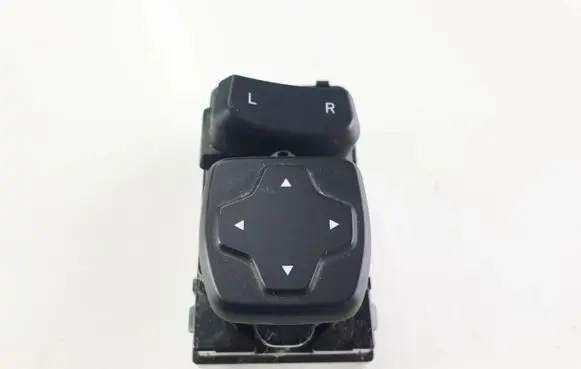 Wing mirror switch
